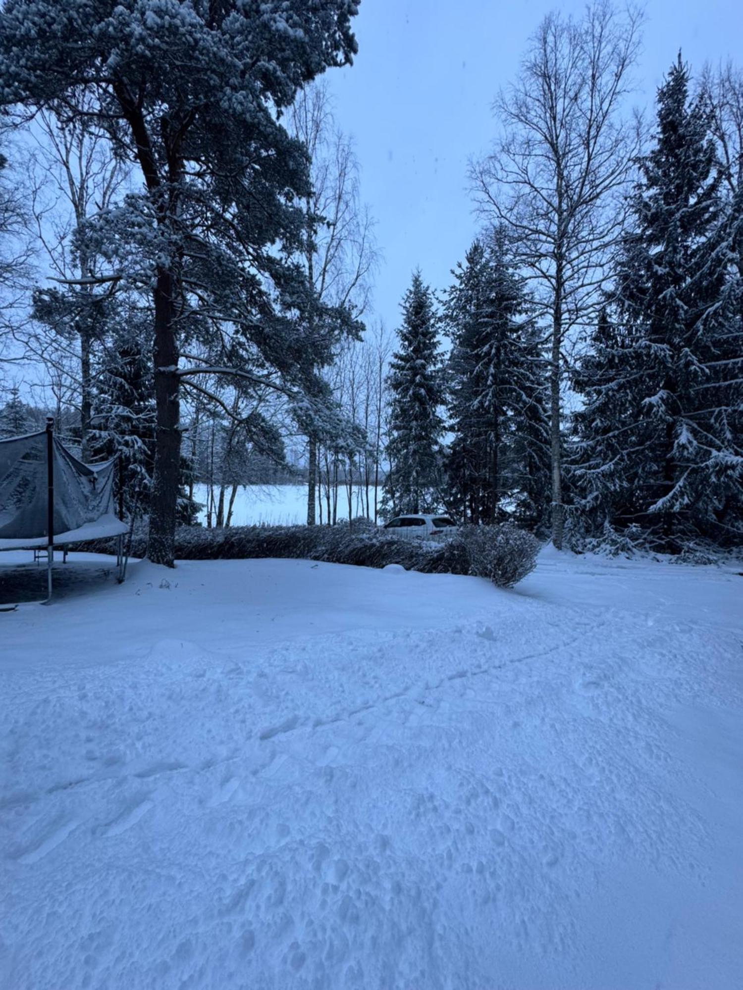 Mysig Stuga I Naevesta Örebro Exterior foto